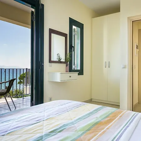 Kanali Beach Villa Valsamata